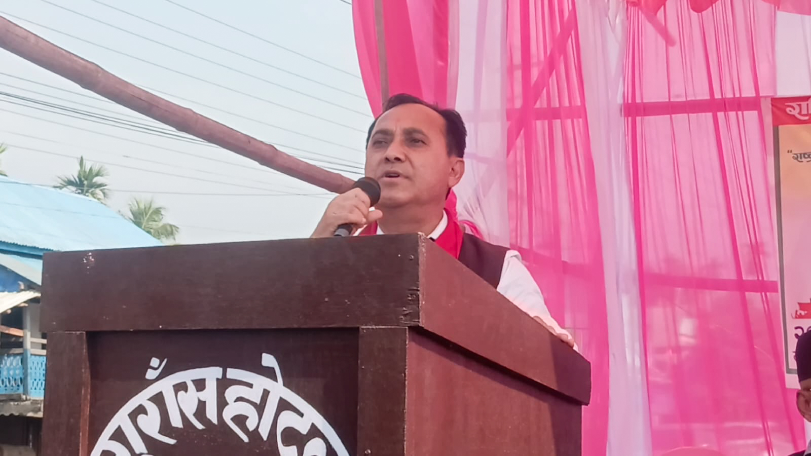 सिकारुलाई देश जिम्मा दिनुहुँदैन, कांग्रेसले सम्हाल्नुपर्छः विश्वप्रकाश शर्मा